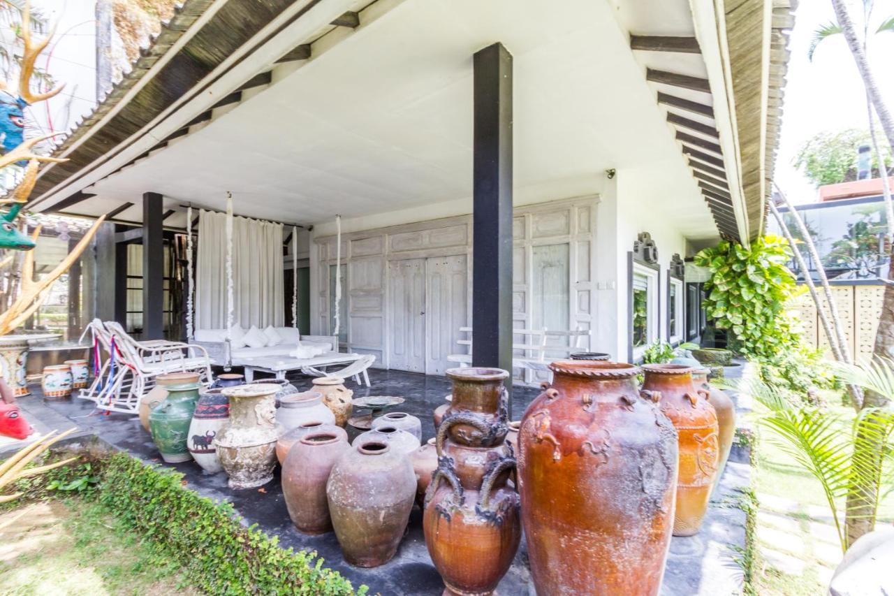 Morabito Art Resort Legian Buitenkant foto