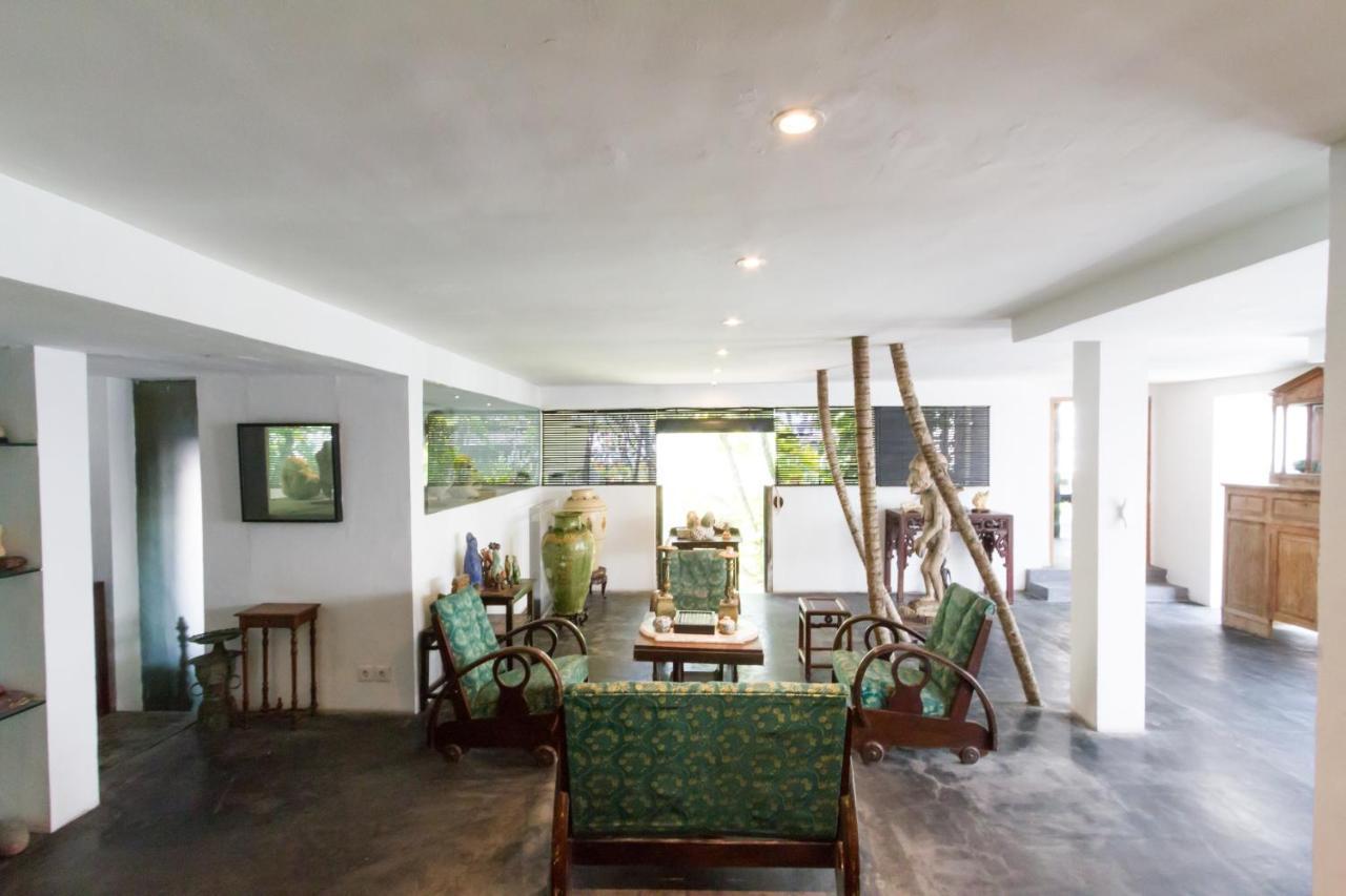 Morabito Art Resort Legian Buitenkant foto