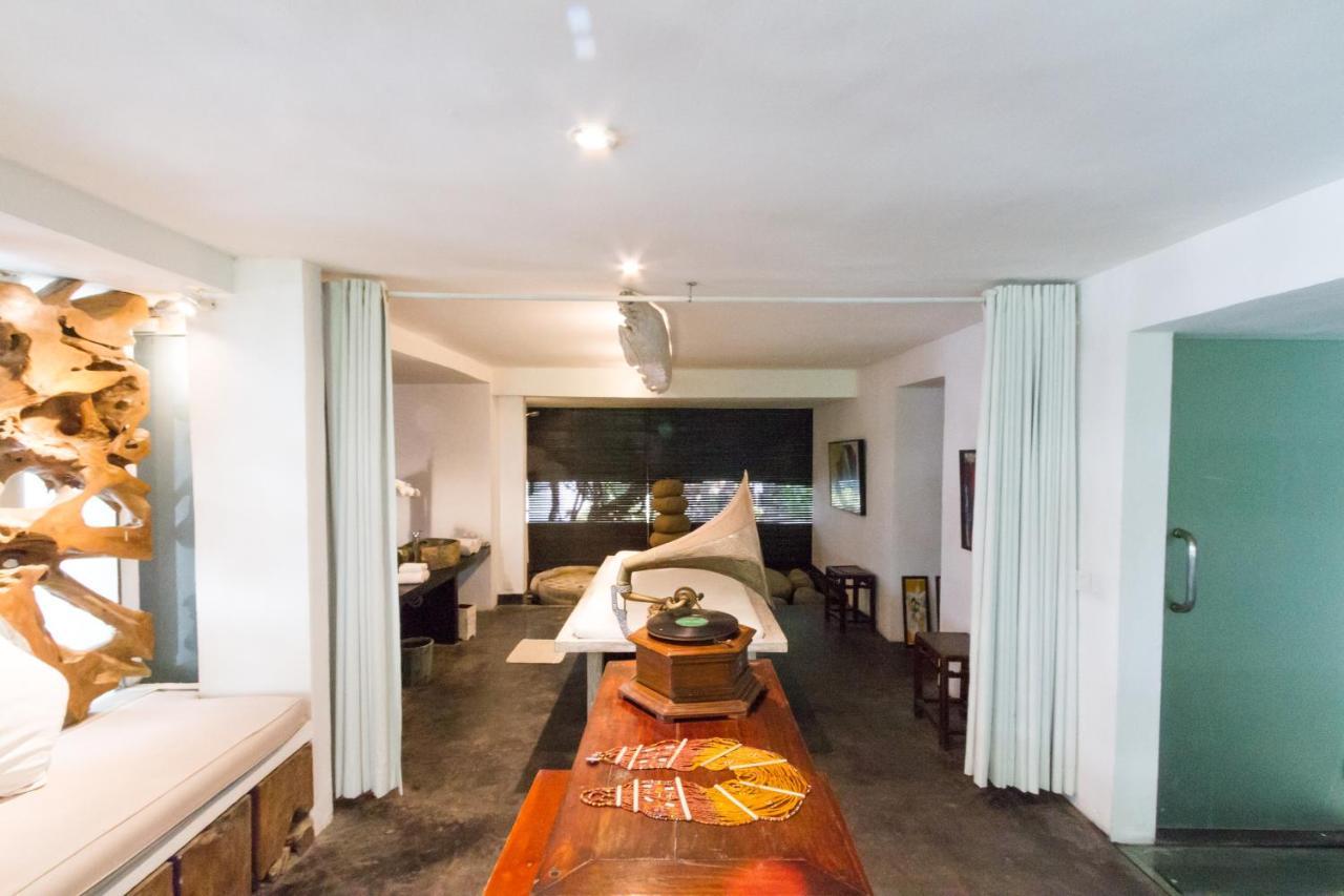 Morabito Art Resort Legian Buitenkant foto